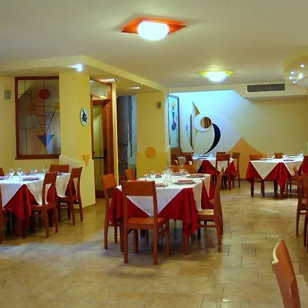 Maiuri Ξενοδοχείο 4*